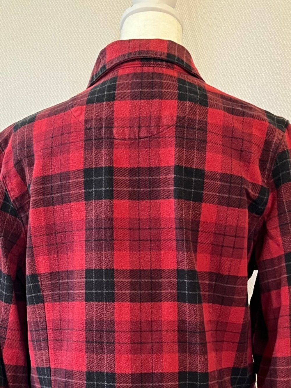 Vintage Woolrich Women's Regular Heirloom Red Plaid Flannel Shirt - Picture 6 of 16